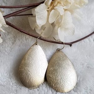 Gold Filigree Teardrop Earrings, LIKE NEW